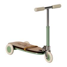 Maileg - Kick board Mouse - Mint